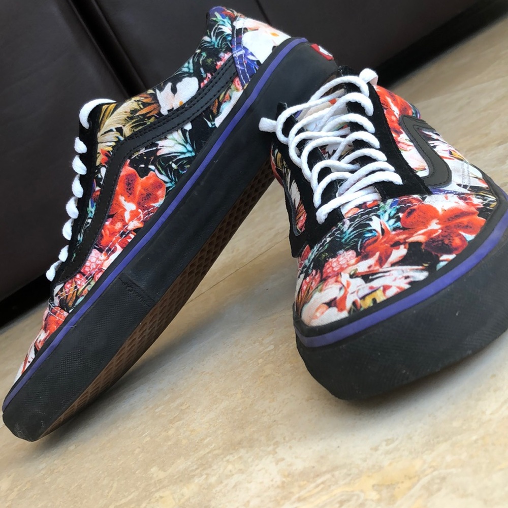 Custom Vans Floral Worn Twice *RUNS BIG*